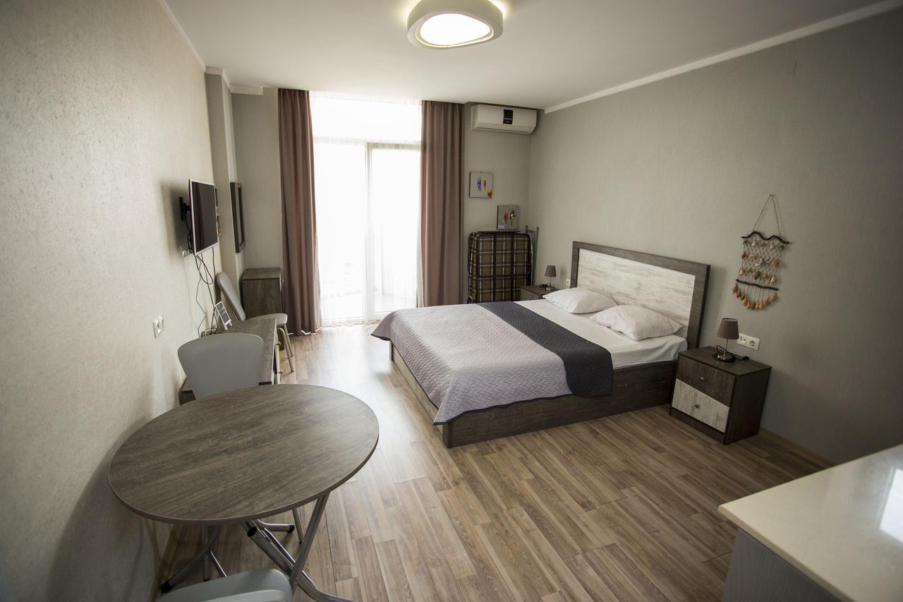 Apartment On Khimshiashvili Batumi Exterior foto